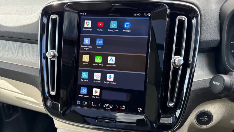 Volvo XC40 2.0 B3P Ultra Dark 5dr Auto Petrol Estate